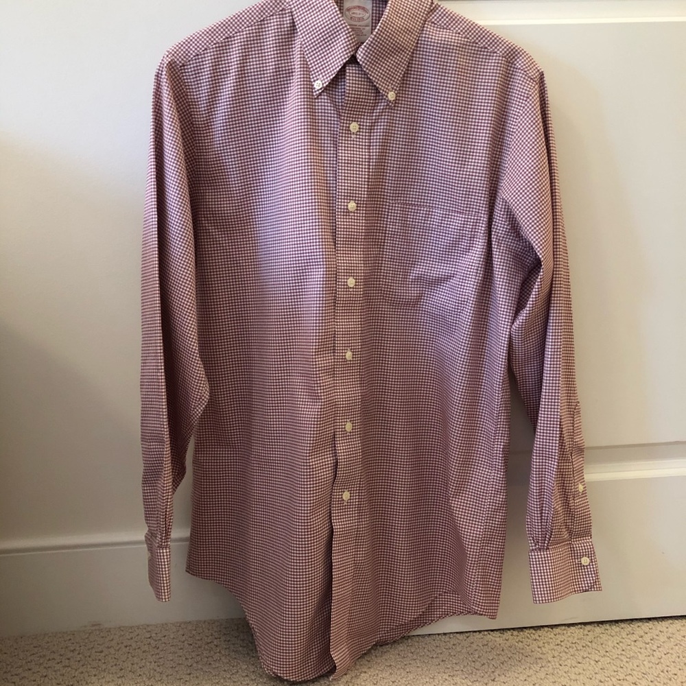 Brooks Brothers Madison Fit Sz 14.5 Red and White